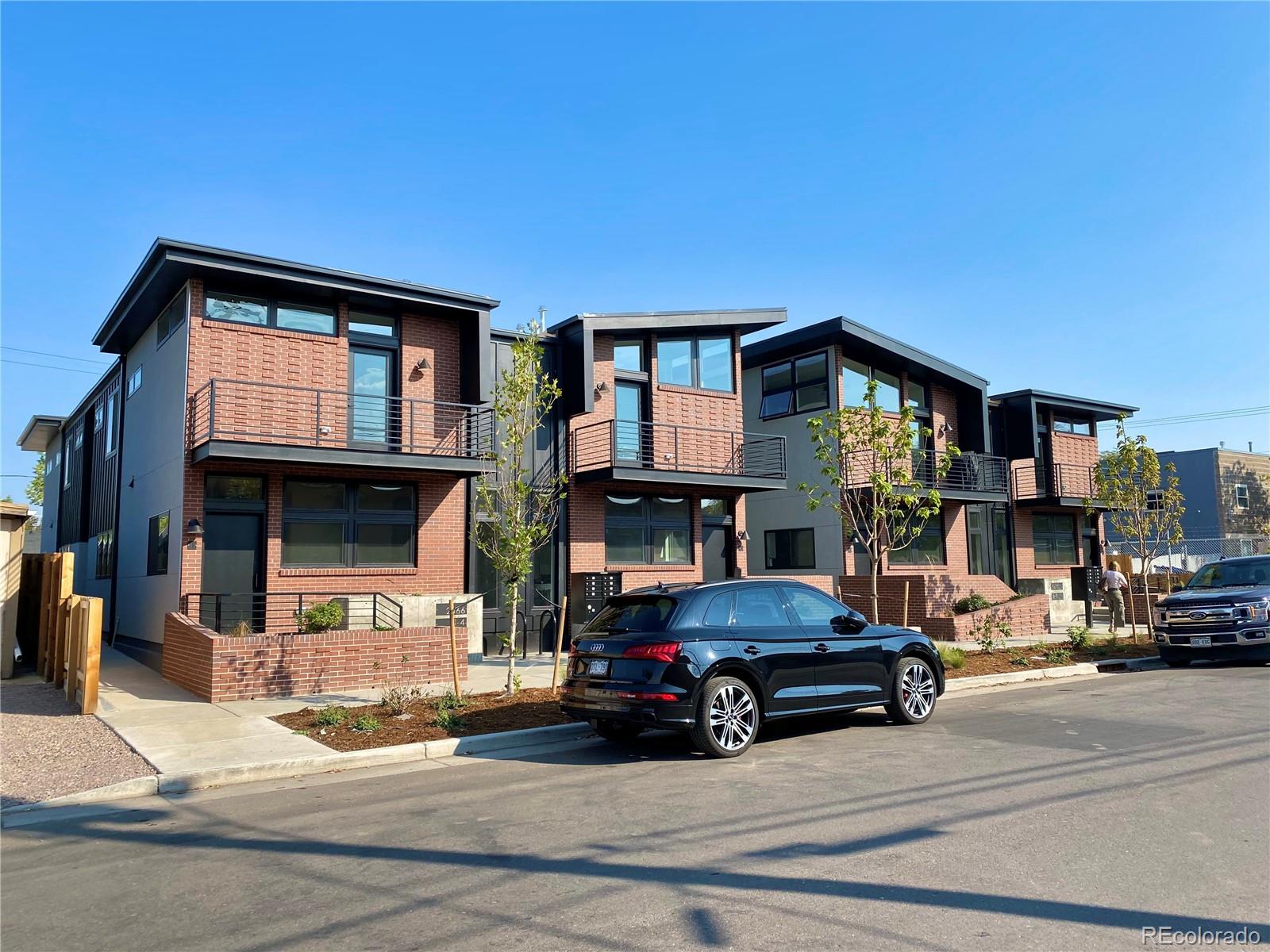 2466 S Delaware Street Unit: 4