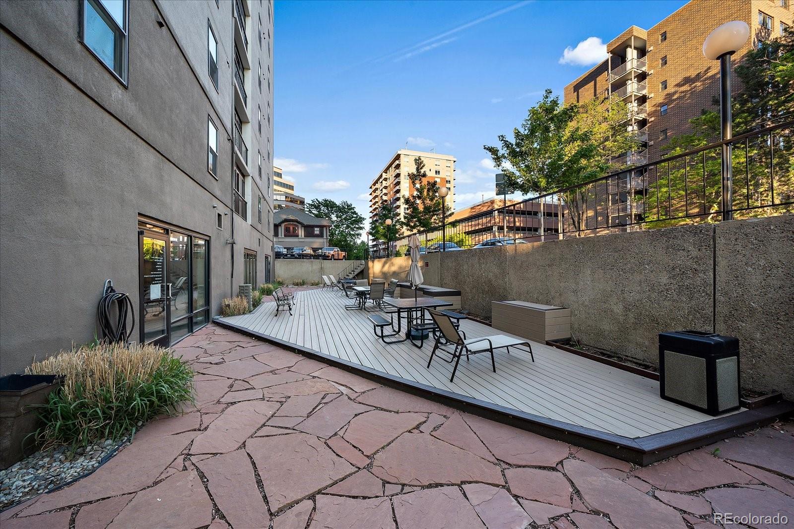 2 Adams Street Unit: 1402