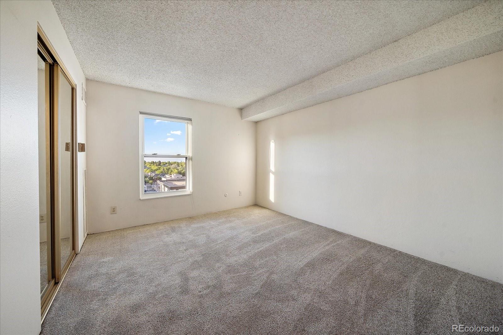 2 Adams Street Unit: 1402