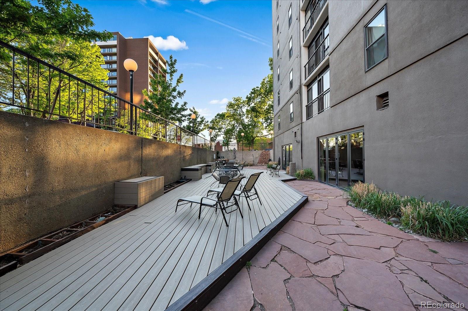 2 Adams Street Unit: 1402