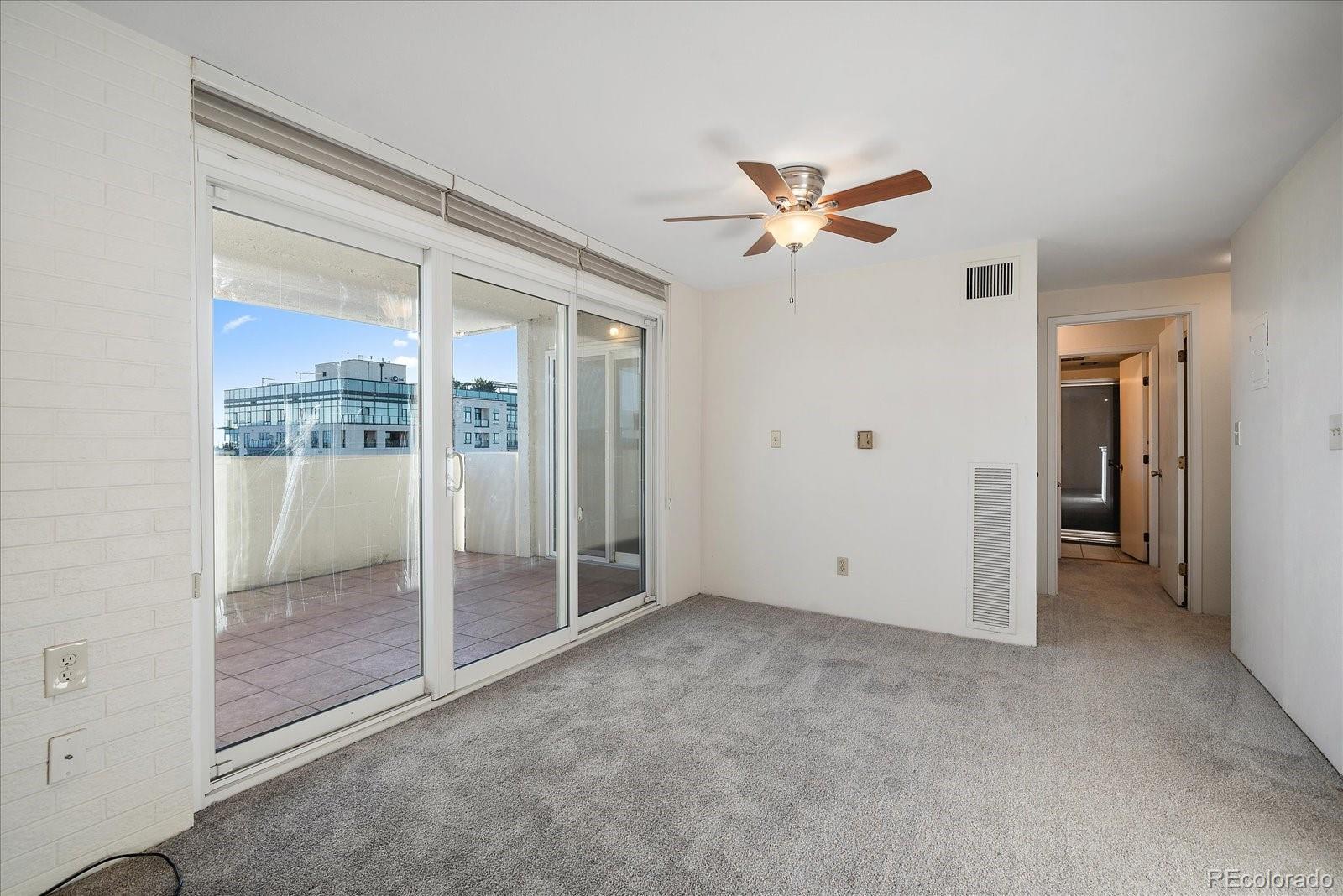 2 Adams Street Unit: 1402