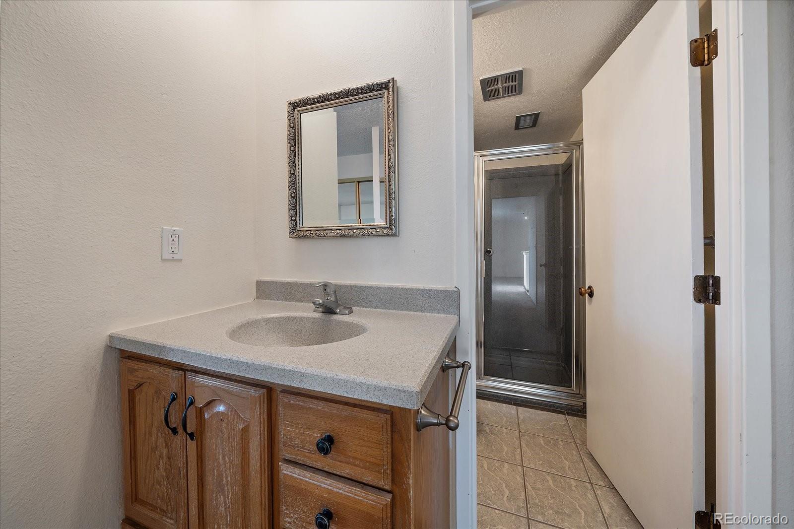 2 Adams Street Unit: 1402