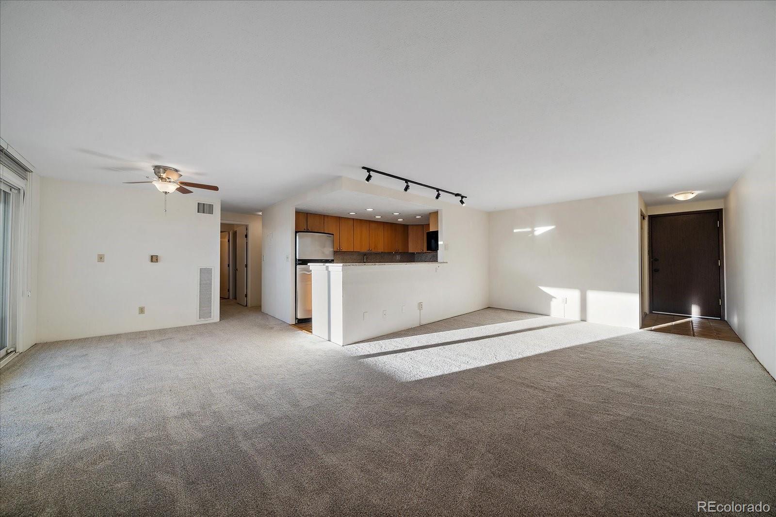 2 Adams Street Unit: 1402