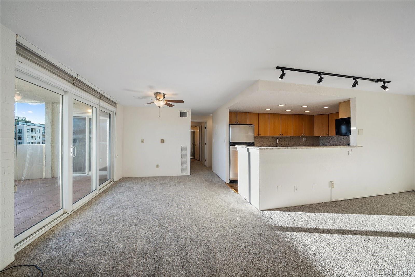 2 Adams Street Unit: 1402