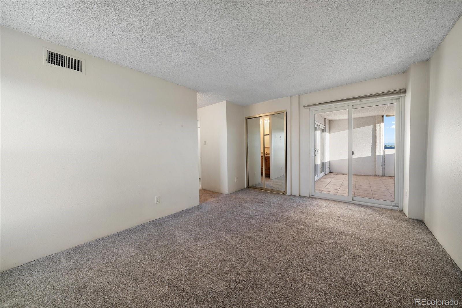 2 Adams Street Unit: 1402