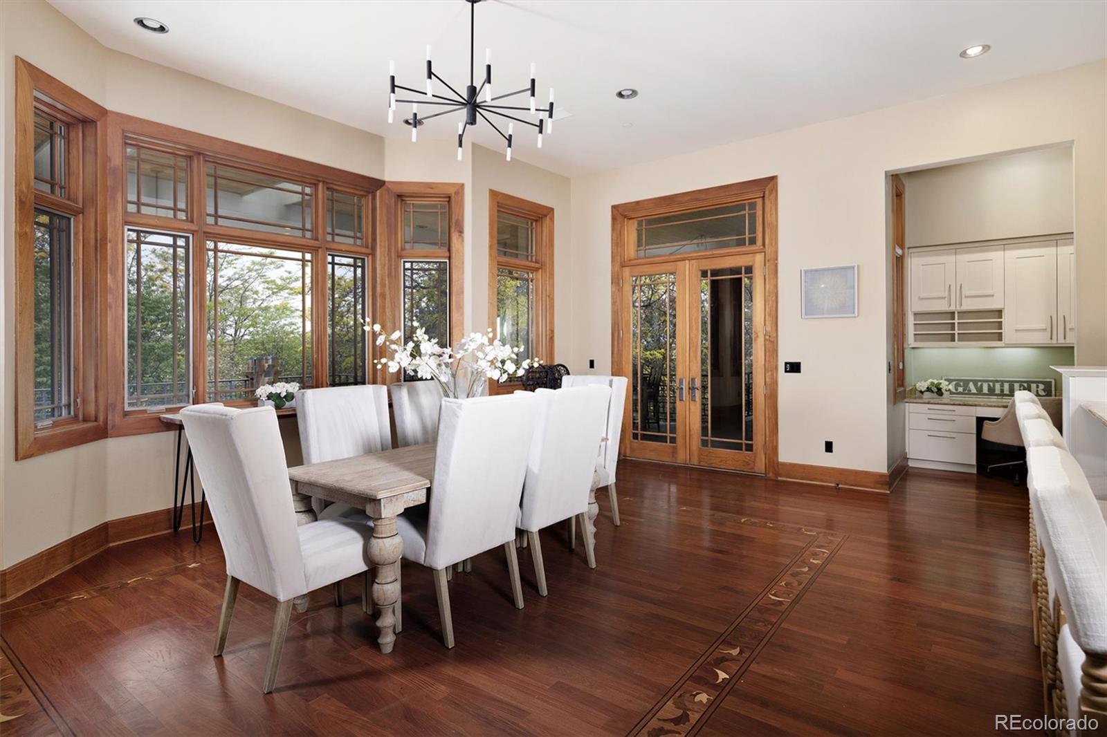8532 Strawberry Lane