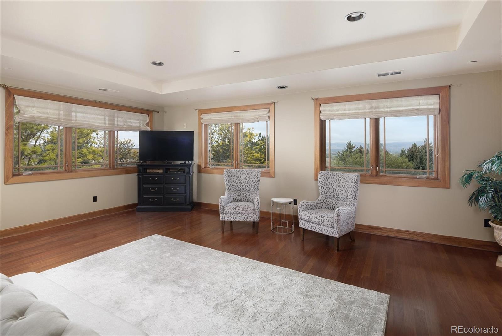8532 Strawberry Lane