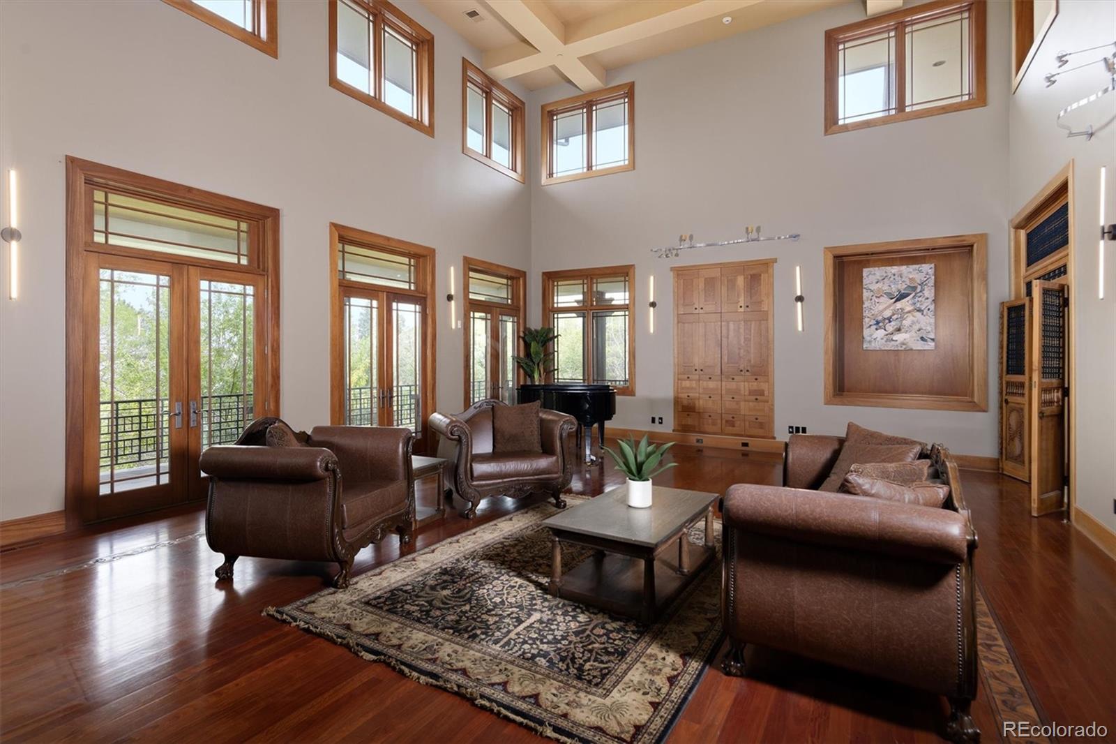 8532 Strawberry Lane