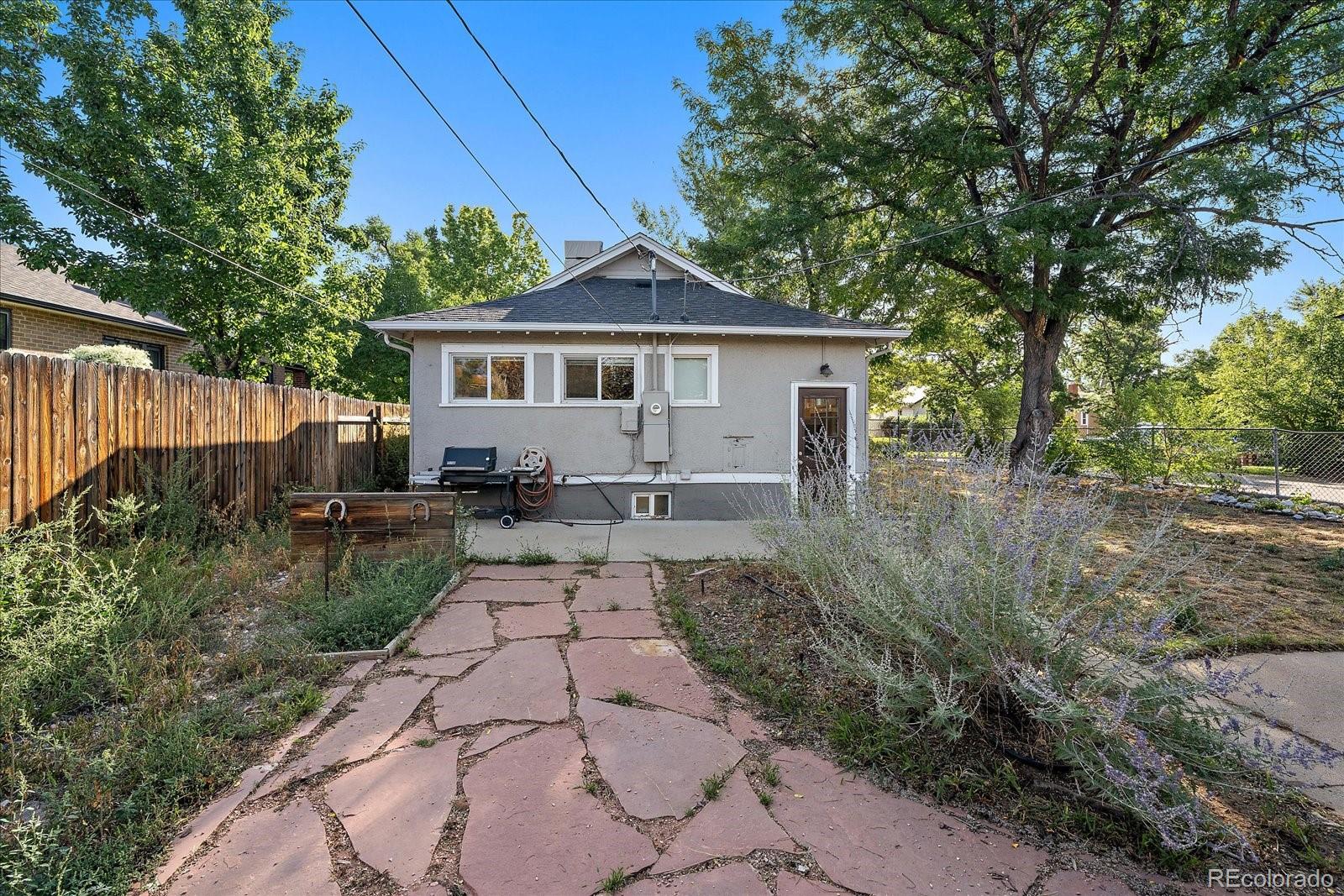 2121 S Humboldt Street