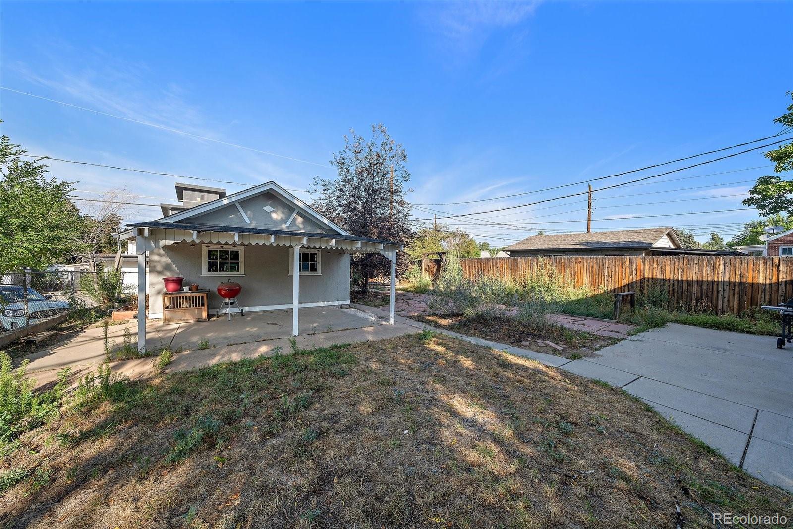 2121 S Humboldt Street