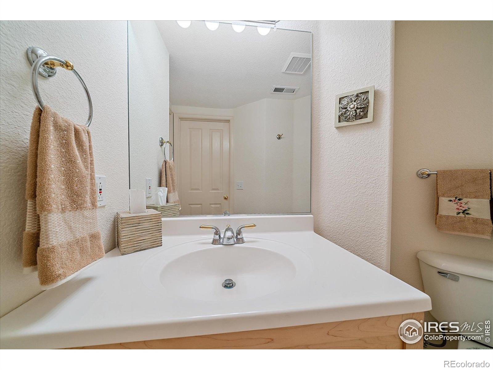 7493 Nuthatch Circle