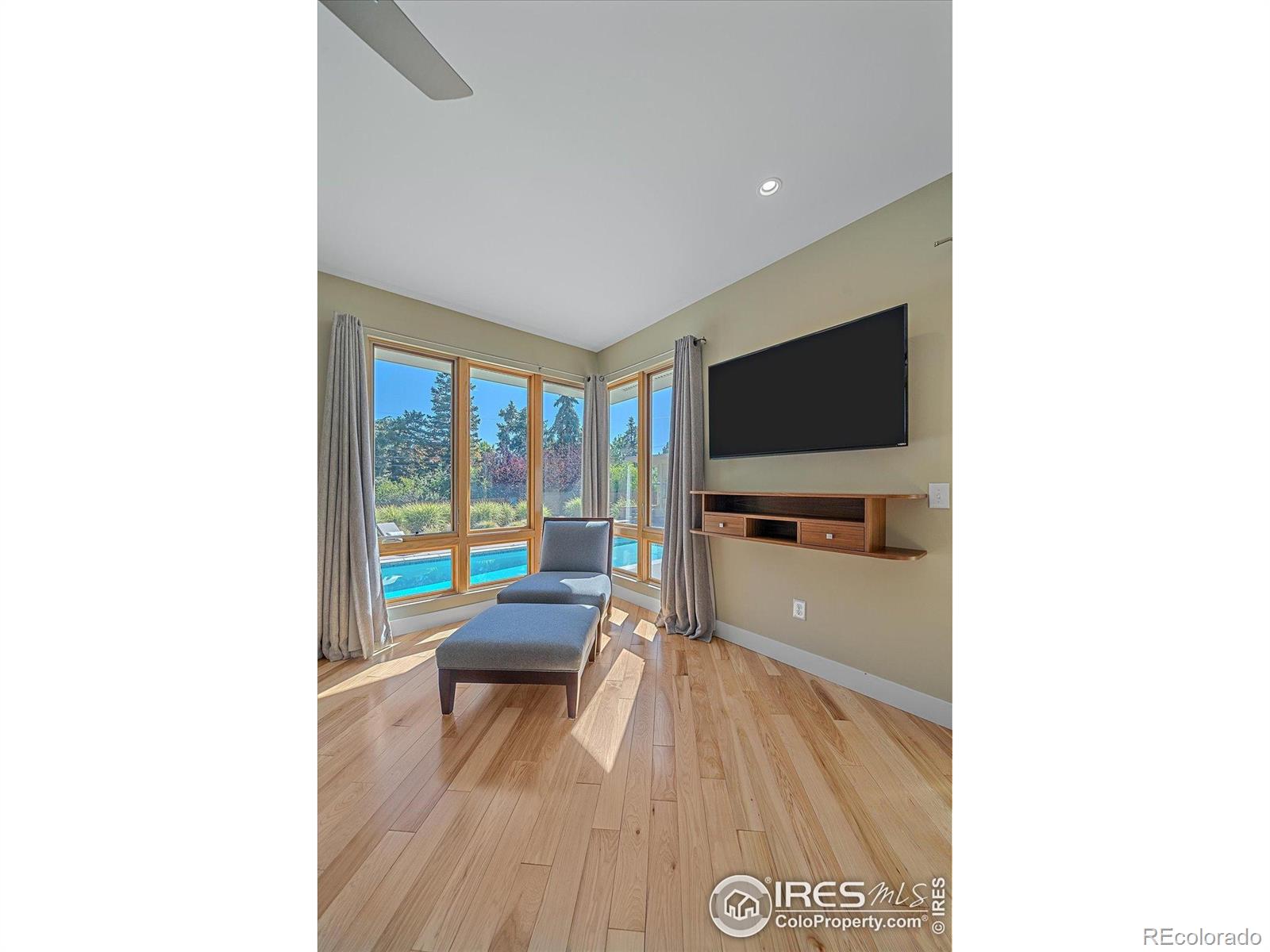 1930 S Newport Street