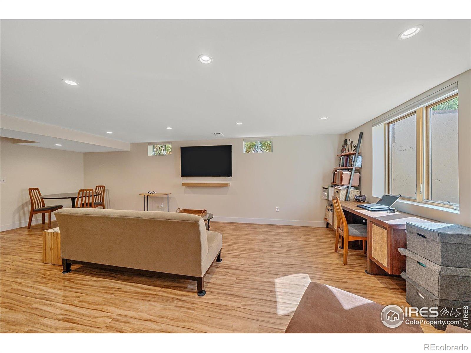 1930 S Newport Street