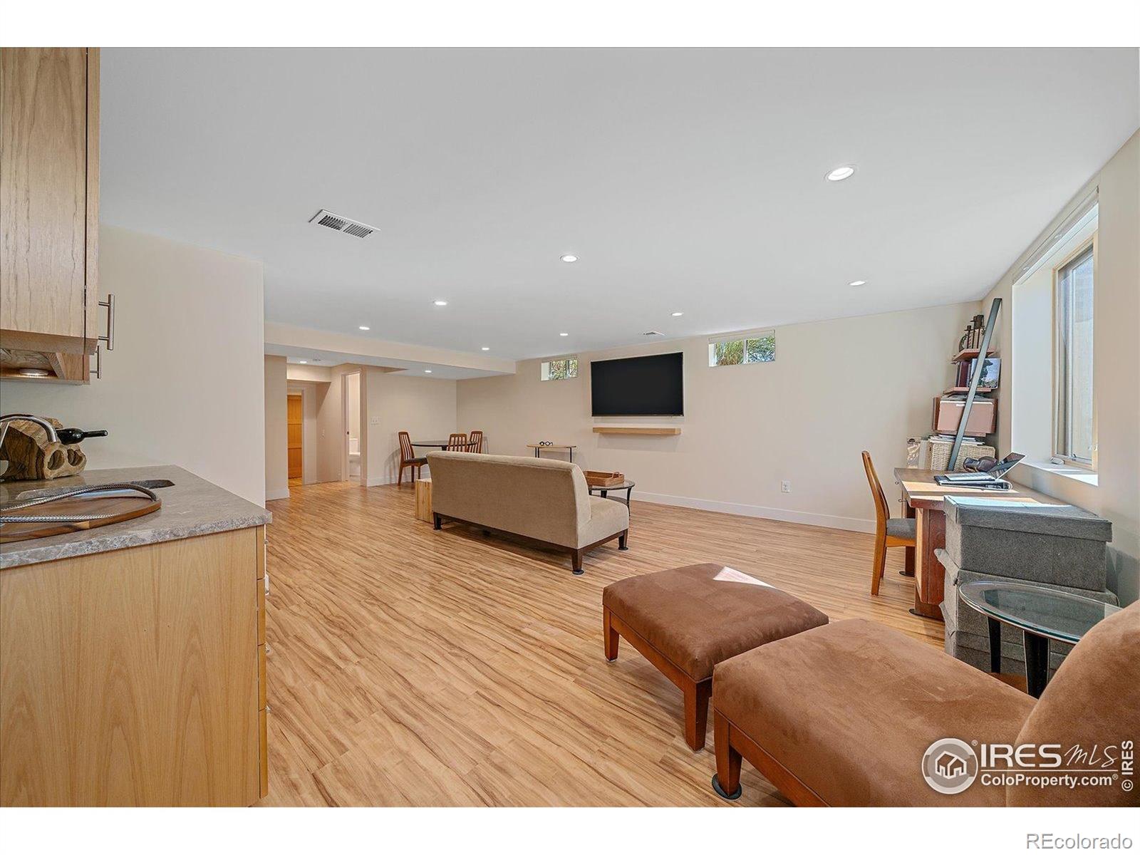 1930 S Newport Street