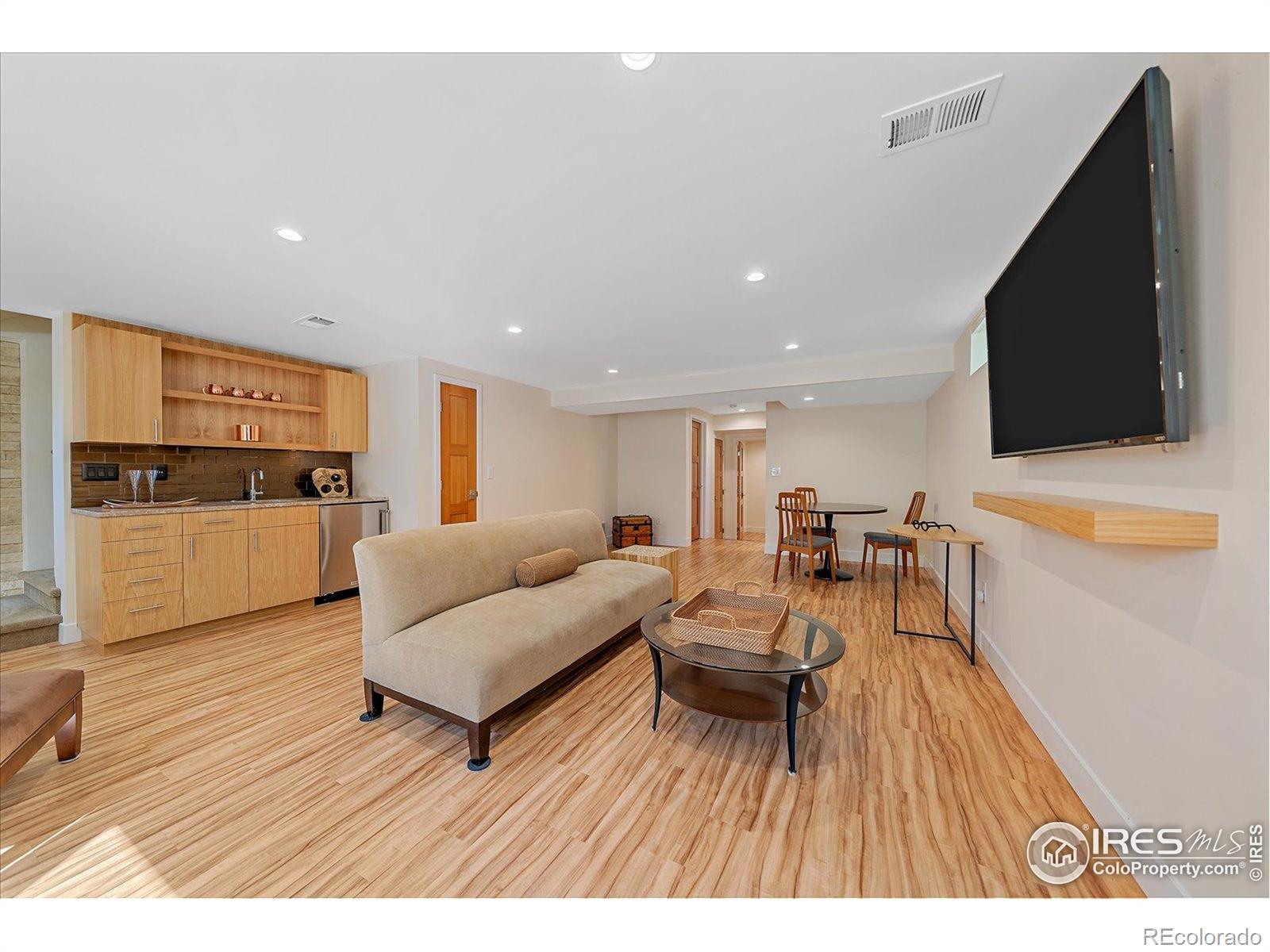 1930 S Newport Street