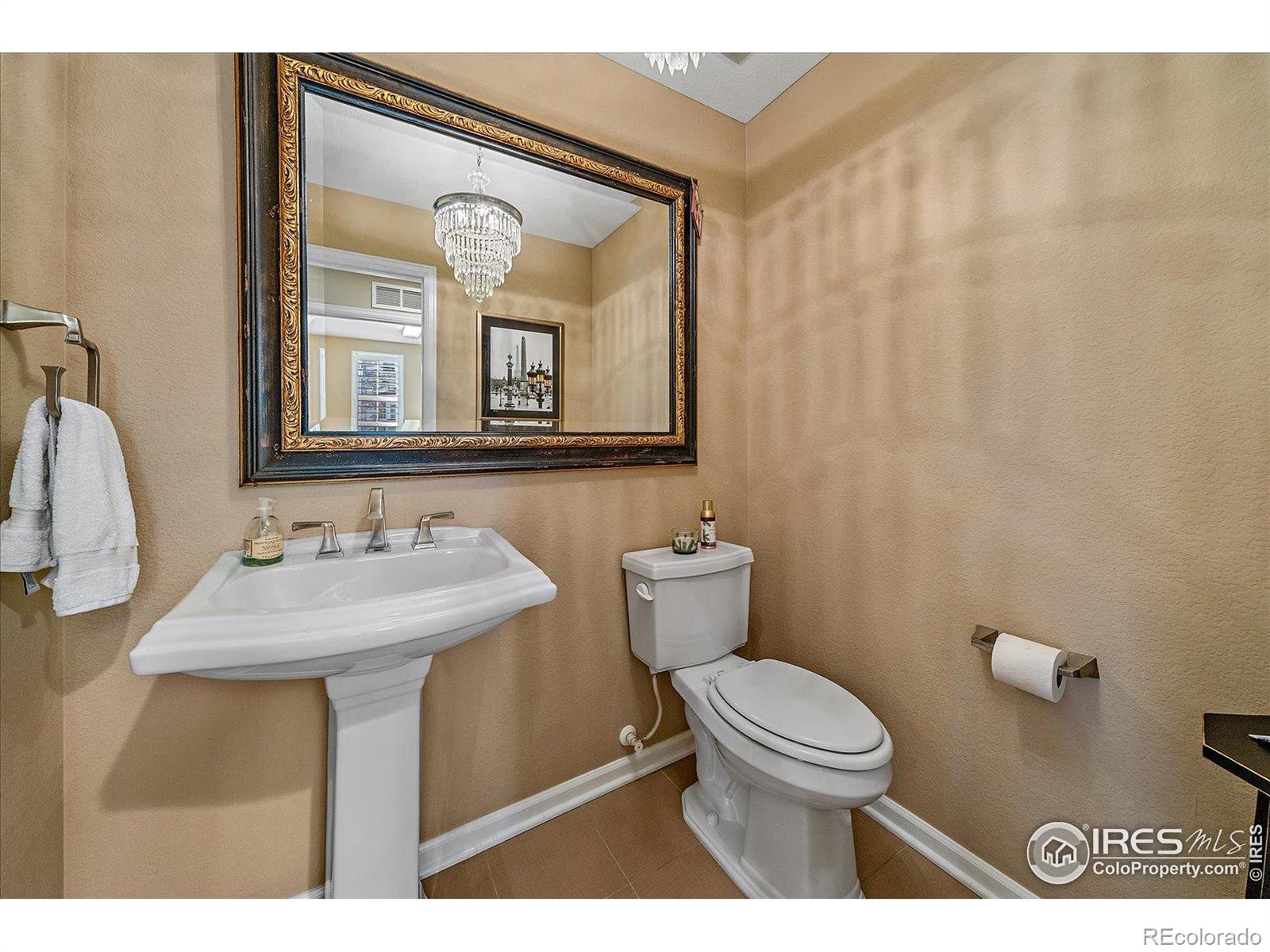 4545 S Monaco Street