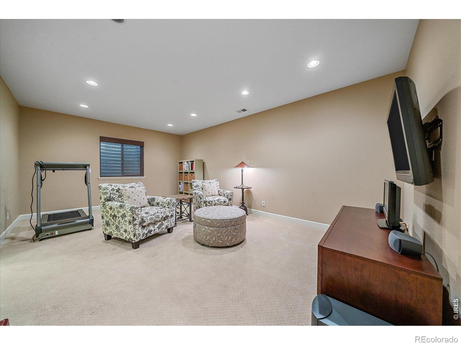 4545 S Monaco Street