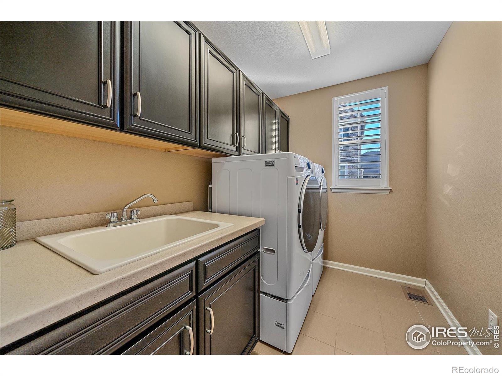 4545 S Monaco Street