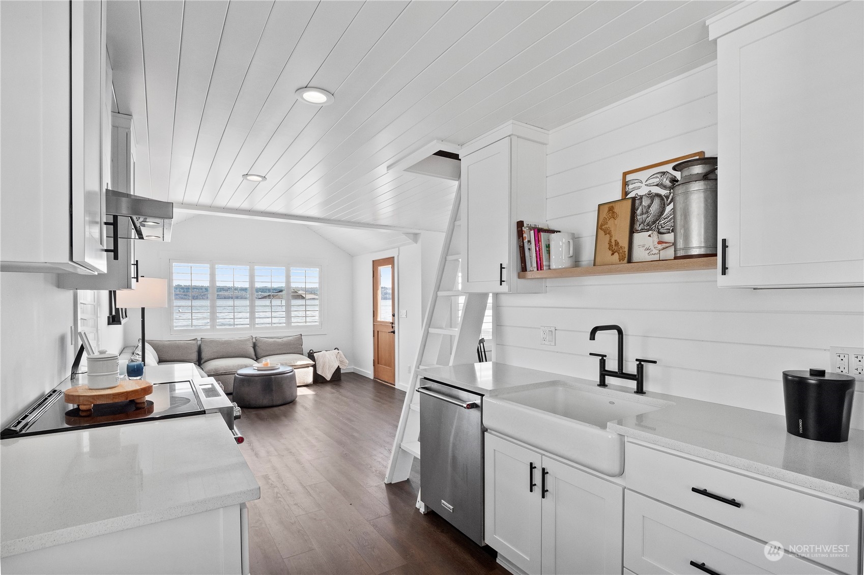 8003 Possession Beach Walk