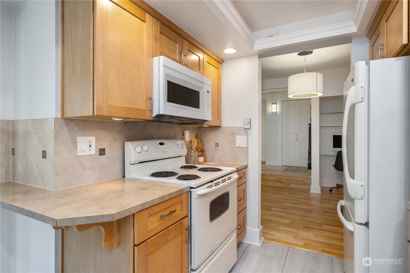 4737 W Lake Sammamish Parkway SE Unit: A302