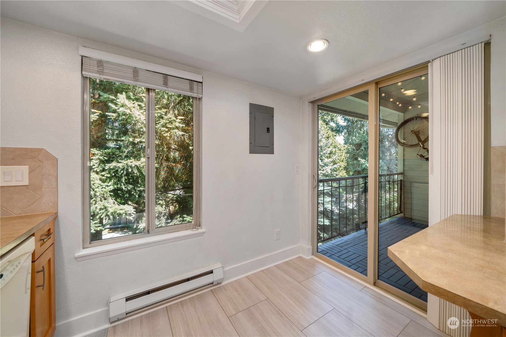 4737 W Lake Sammamish Parkway SE Unit: A302