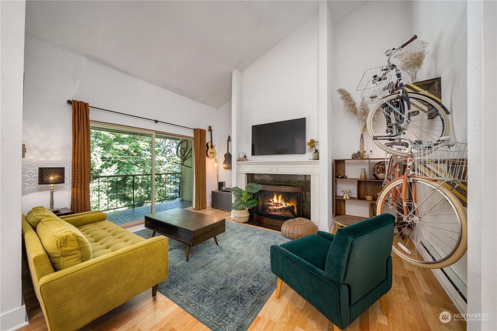 4737 W Lake Sammamish Parkway SE Unit: A302