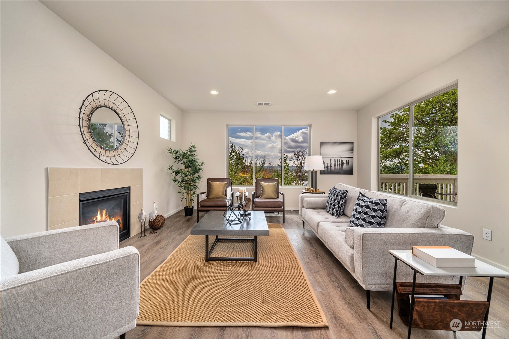 8332 31st. Street Ct E