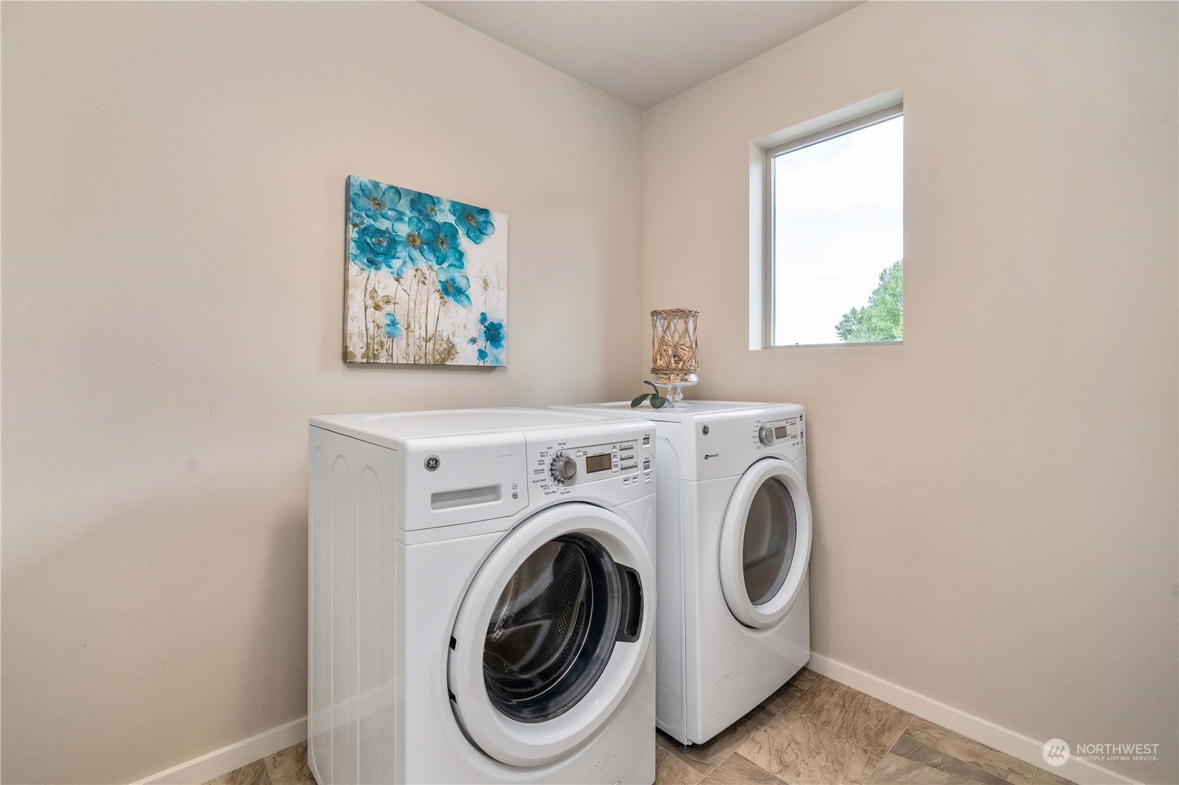 8332 31st. Street Ct E