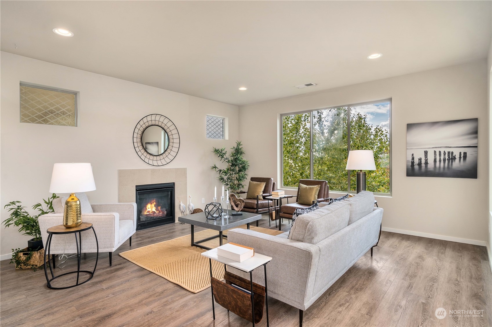 8332 31st. Street Ct E