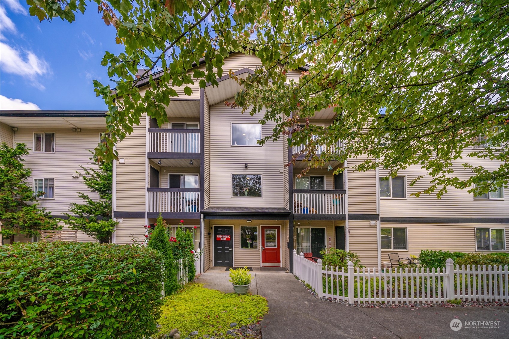 16517 Currie Road SE Unit: B209