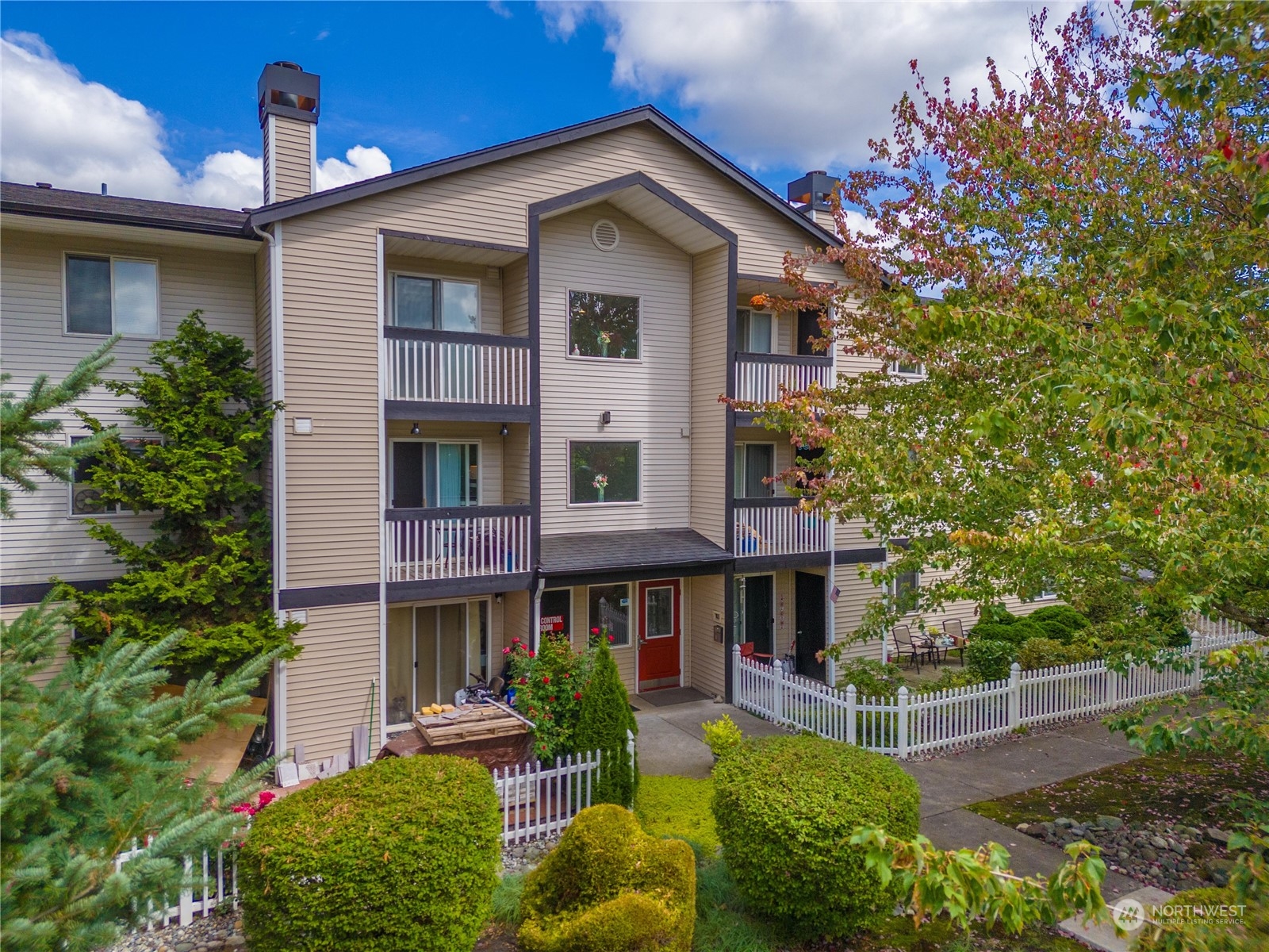 16517 Currie Road SE Unit: B209