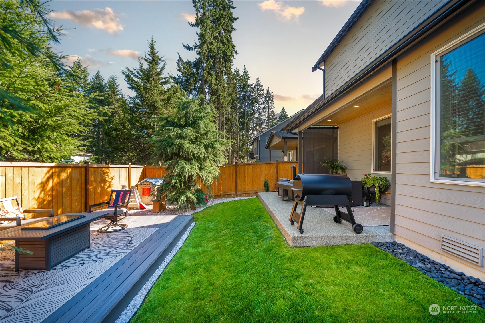 12221 115th Avenue E