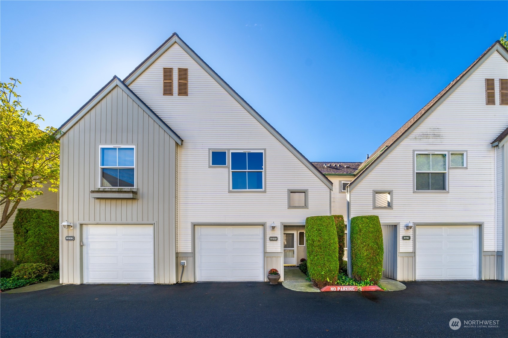 6615 S 239th Place Unit: R109