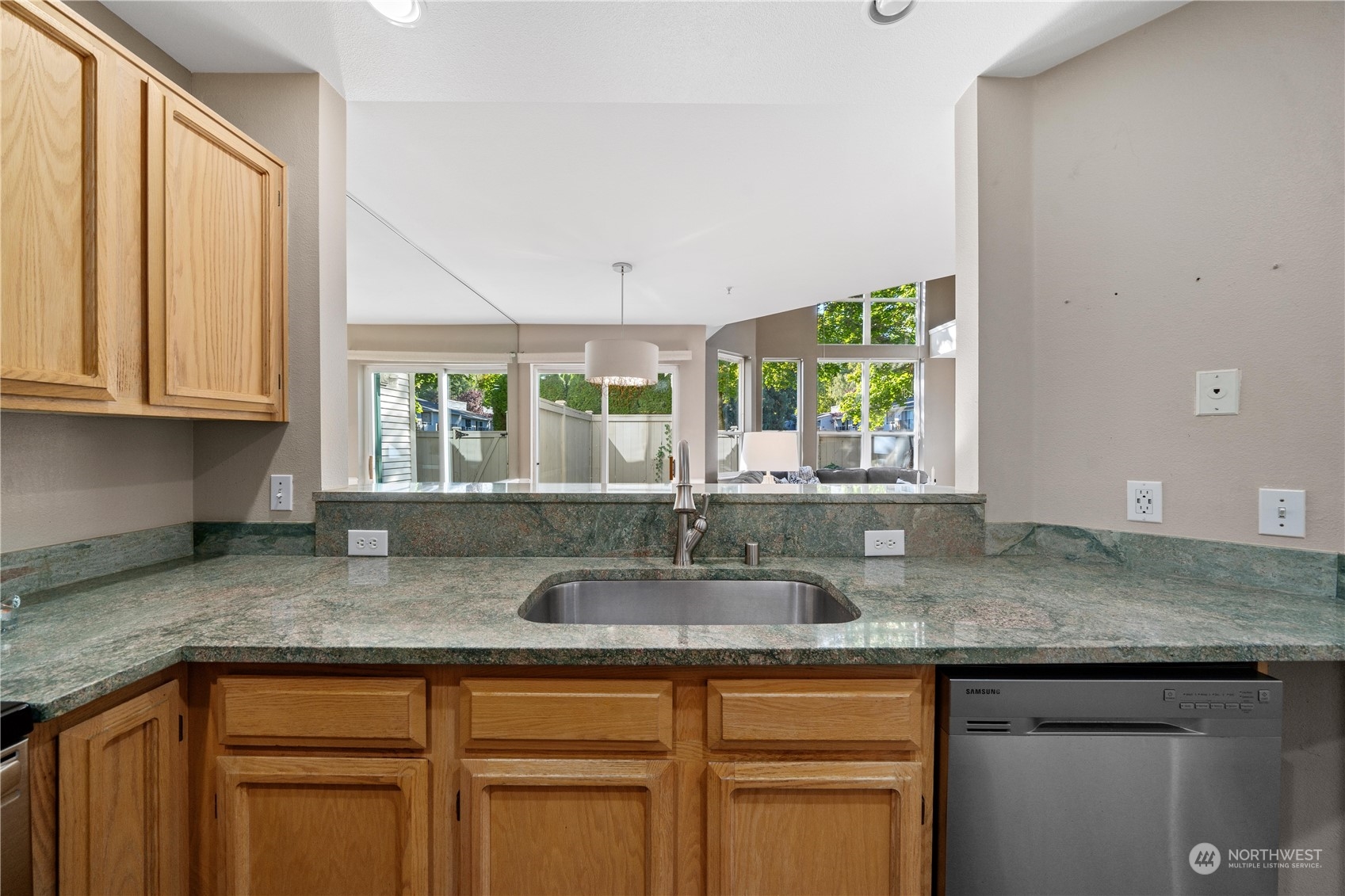 6615 S 239th Place Unit: R109