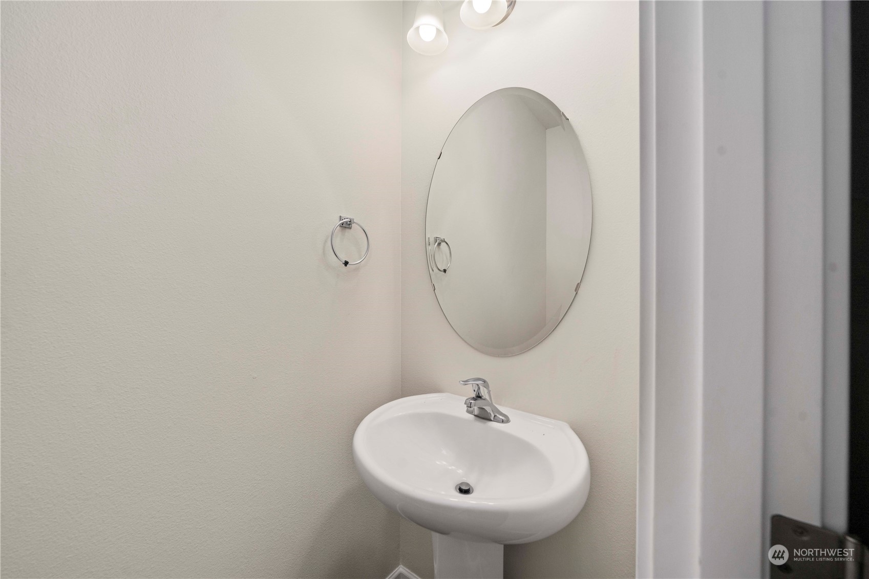 18959 Lipoma Avenue E