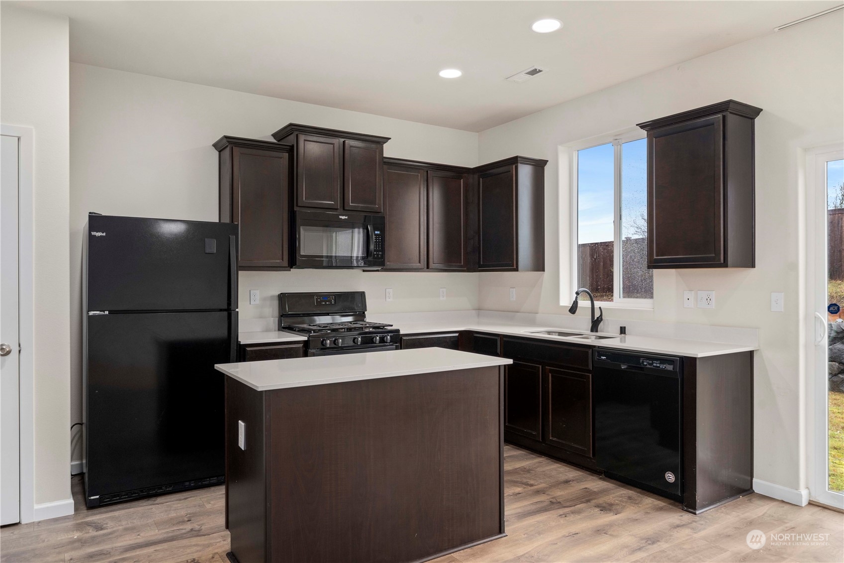 18959 Lipoma Avenue E