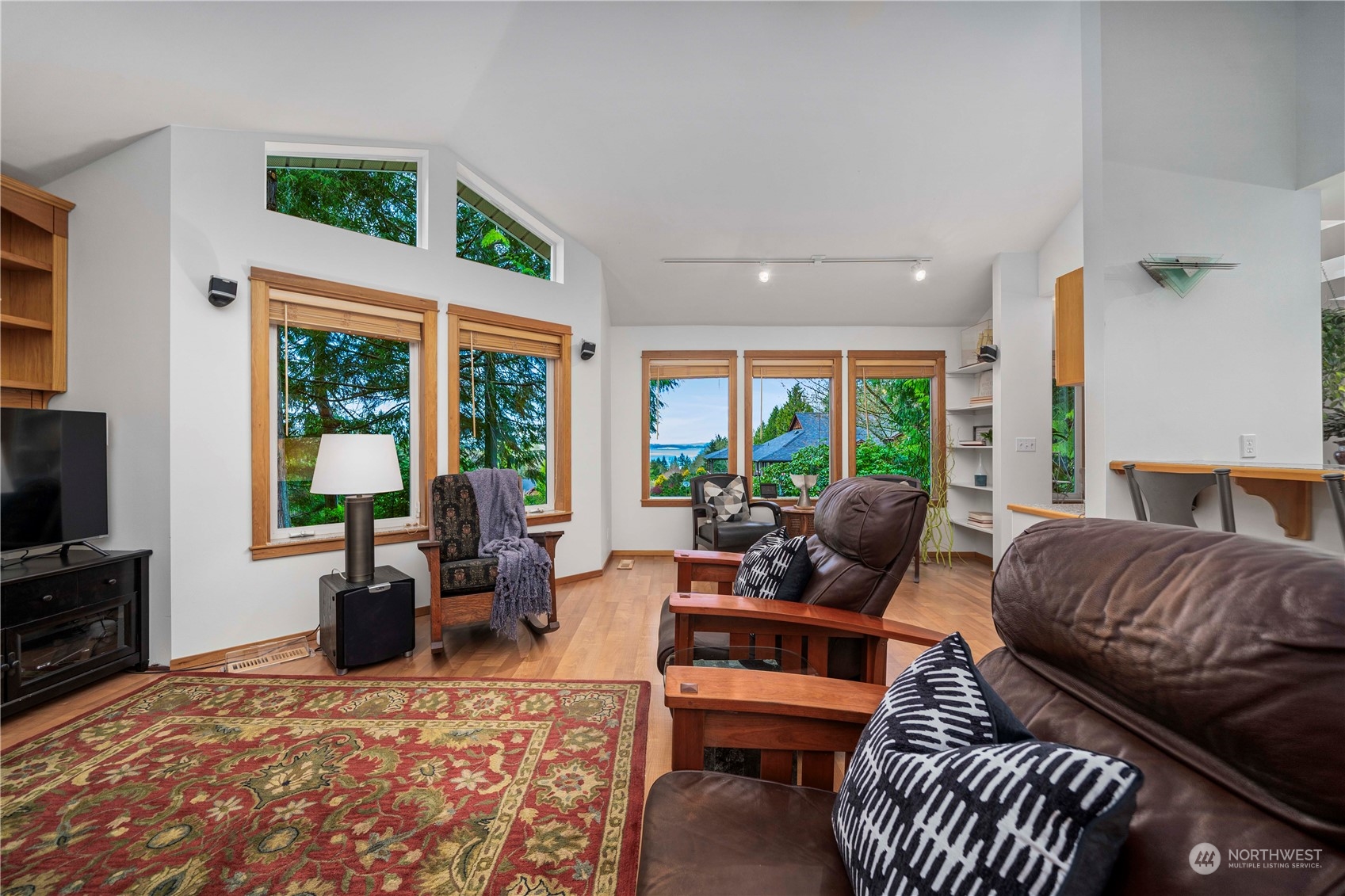 31860 Salsbury Hill Place NE