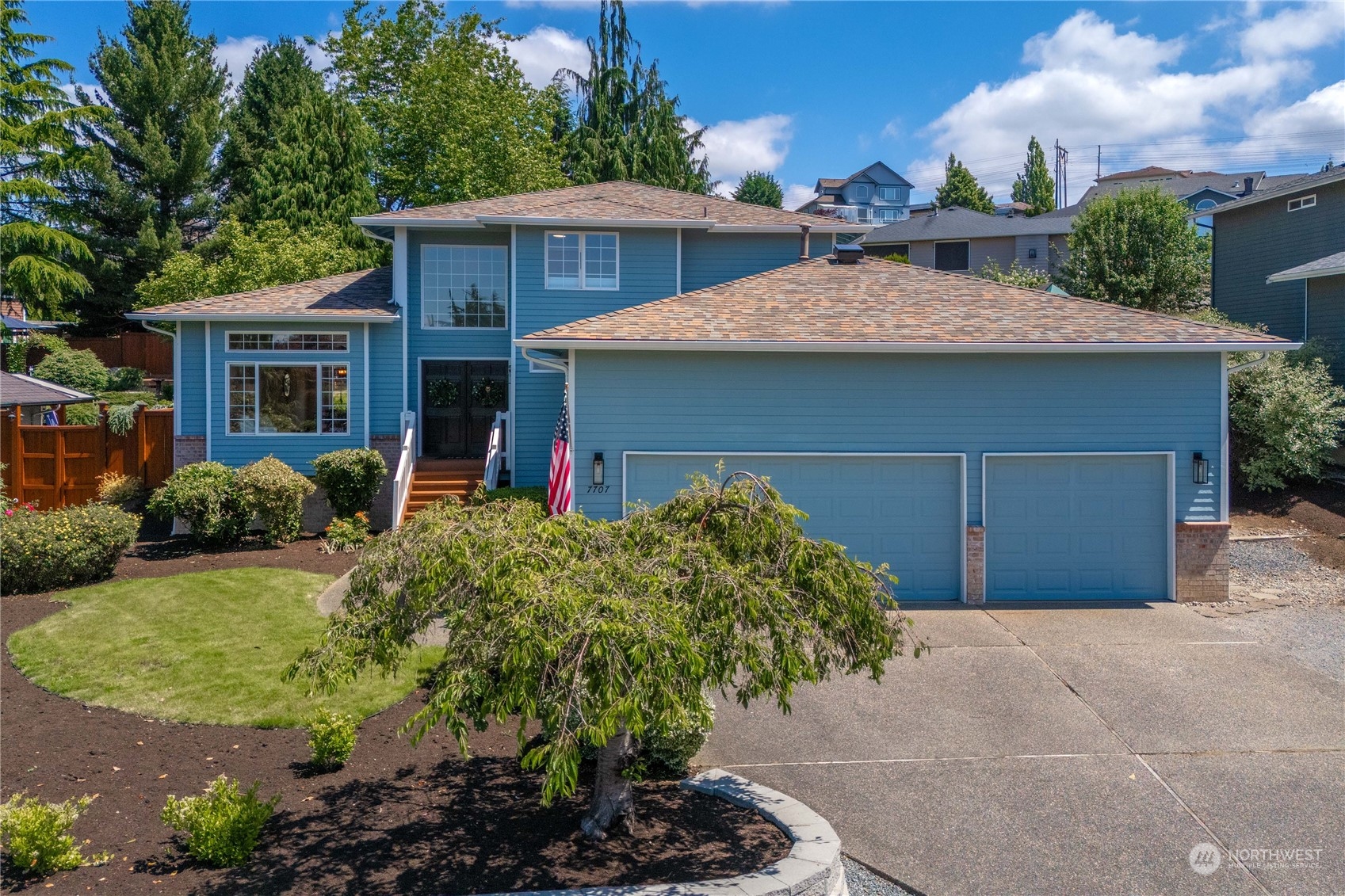 7707 77th Avenue NE