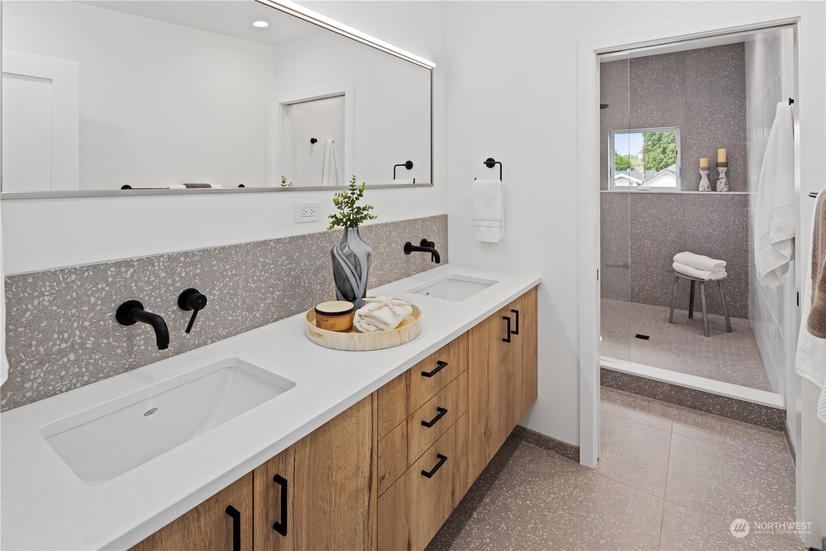 2814 E Marion Street