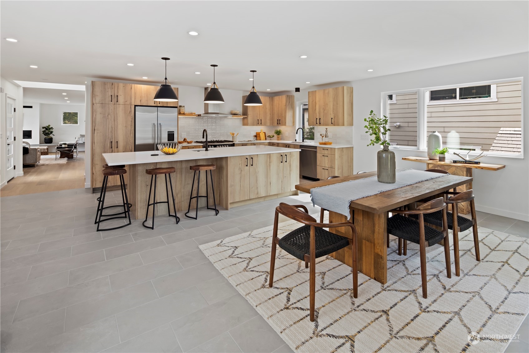 2814 E Marion Street