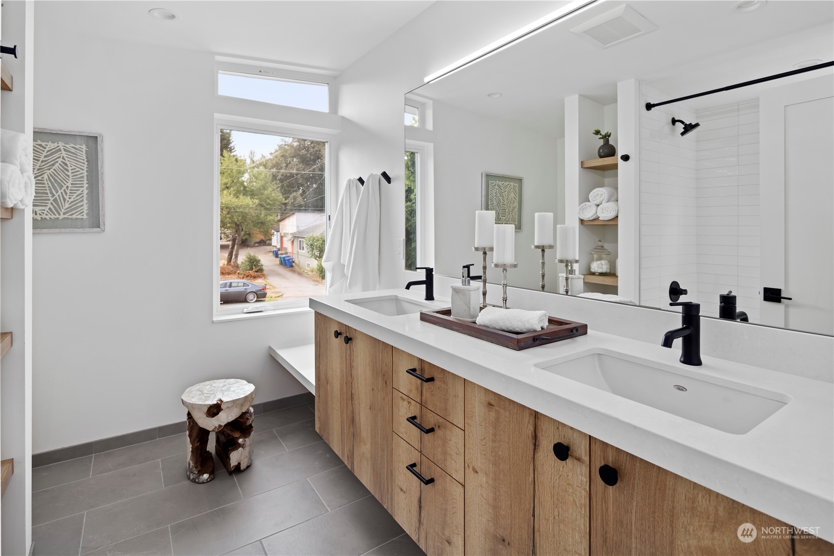 2814 E Marion Street