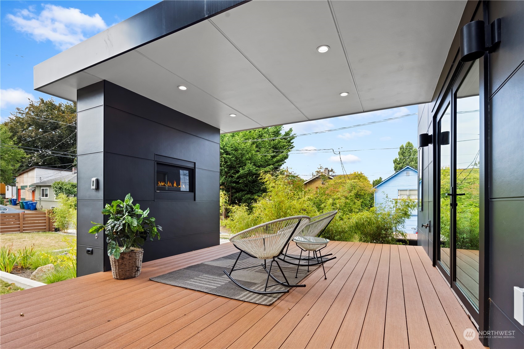 2814 E Marion Street