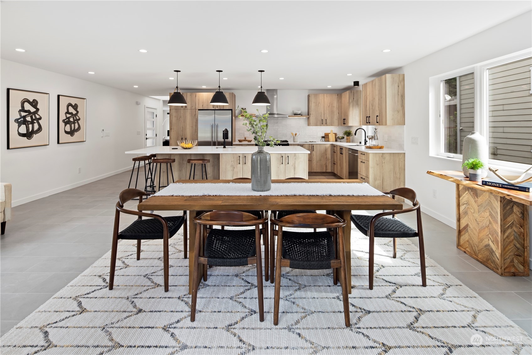 2814 E Marion Street