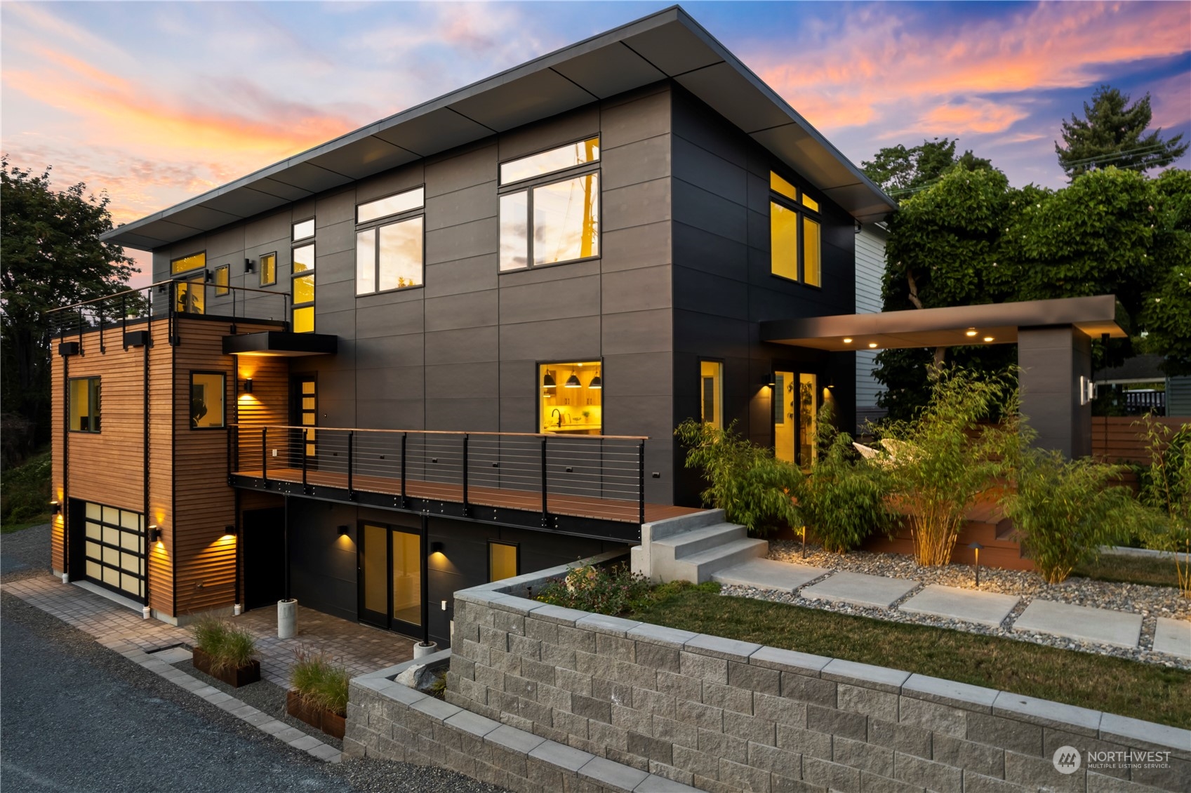 2814 E Marion Street