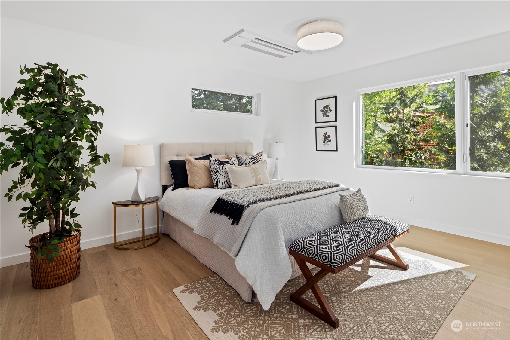 2814 E Marion Street