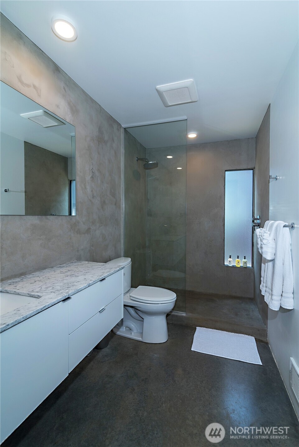 23592 Gorge View Loop NW