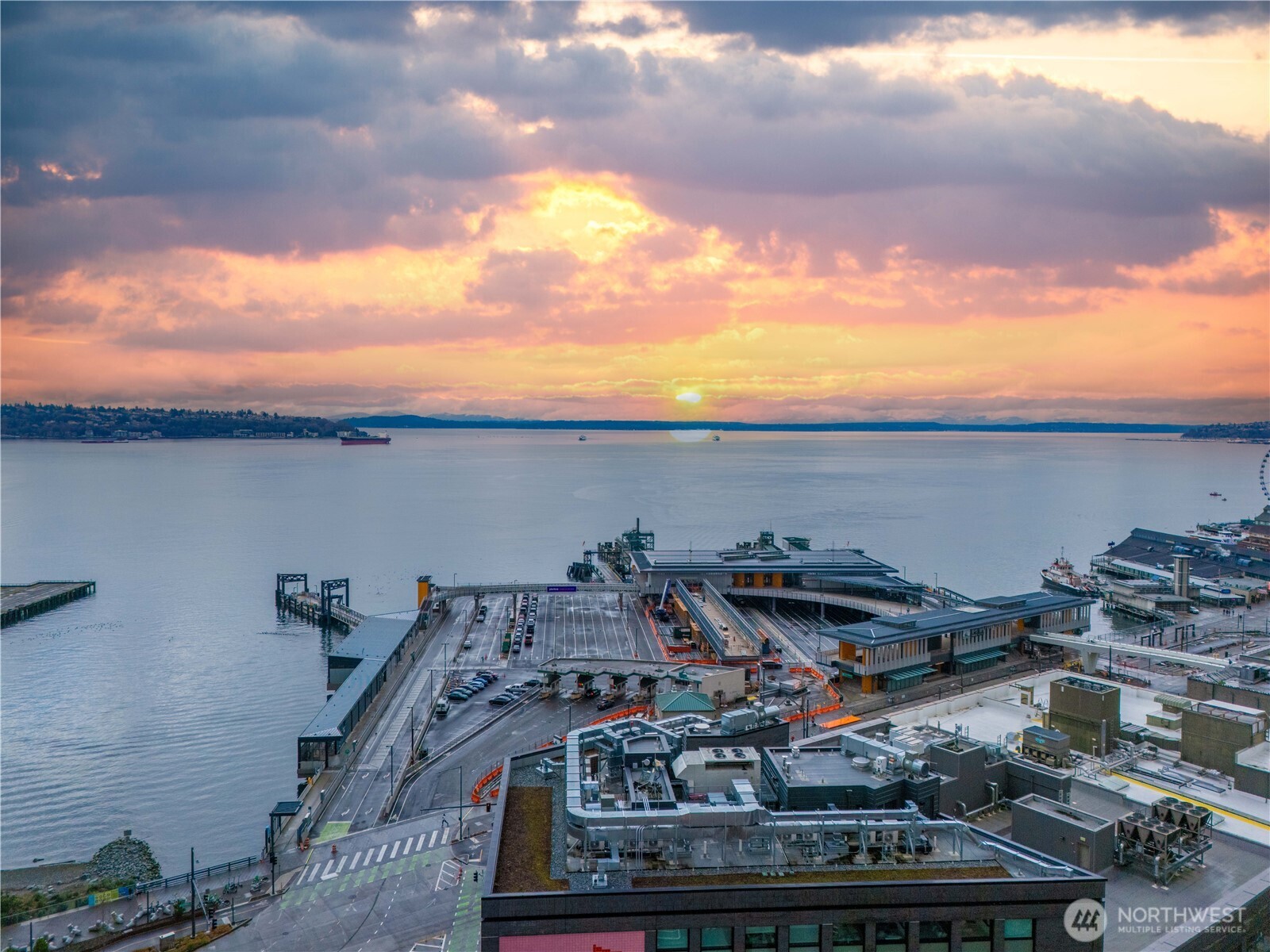 100 1st Avenue S Unit: 8