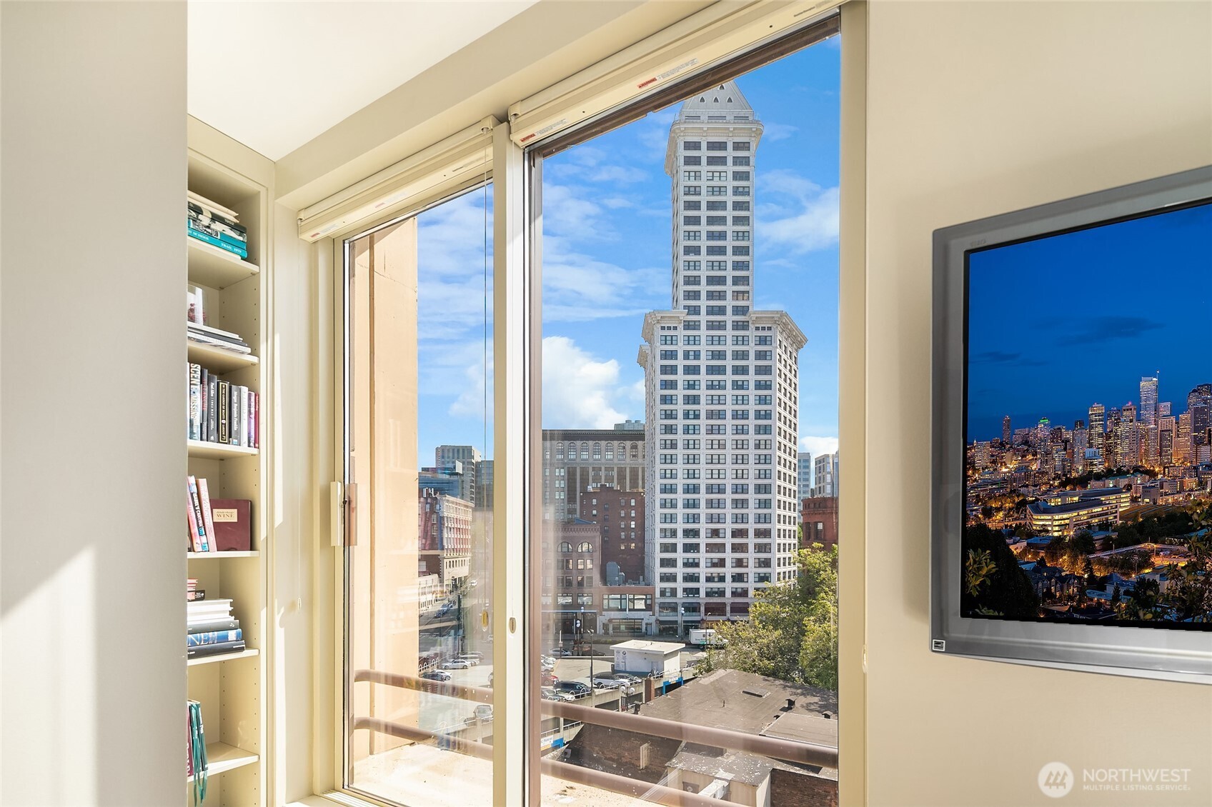 100 1st Avenue S Unit: 8