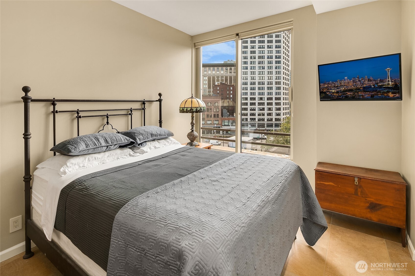 100 1st Avenue S Unit: 8