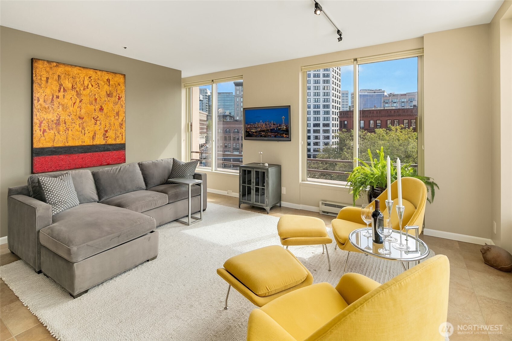 100 1st Avenue S Unit: 8